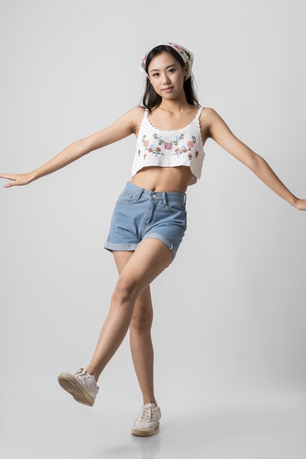 Evaanthe Trending floral designed Crochet cropped top - Image 3